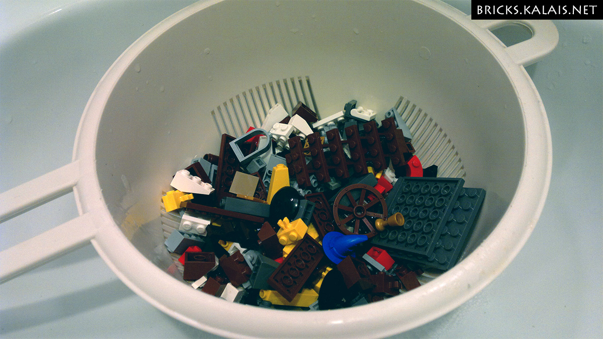 How to clean LEGO bricks? - Kalais Bricks - LEGO® Blog