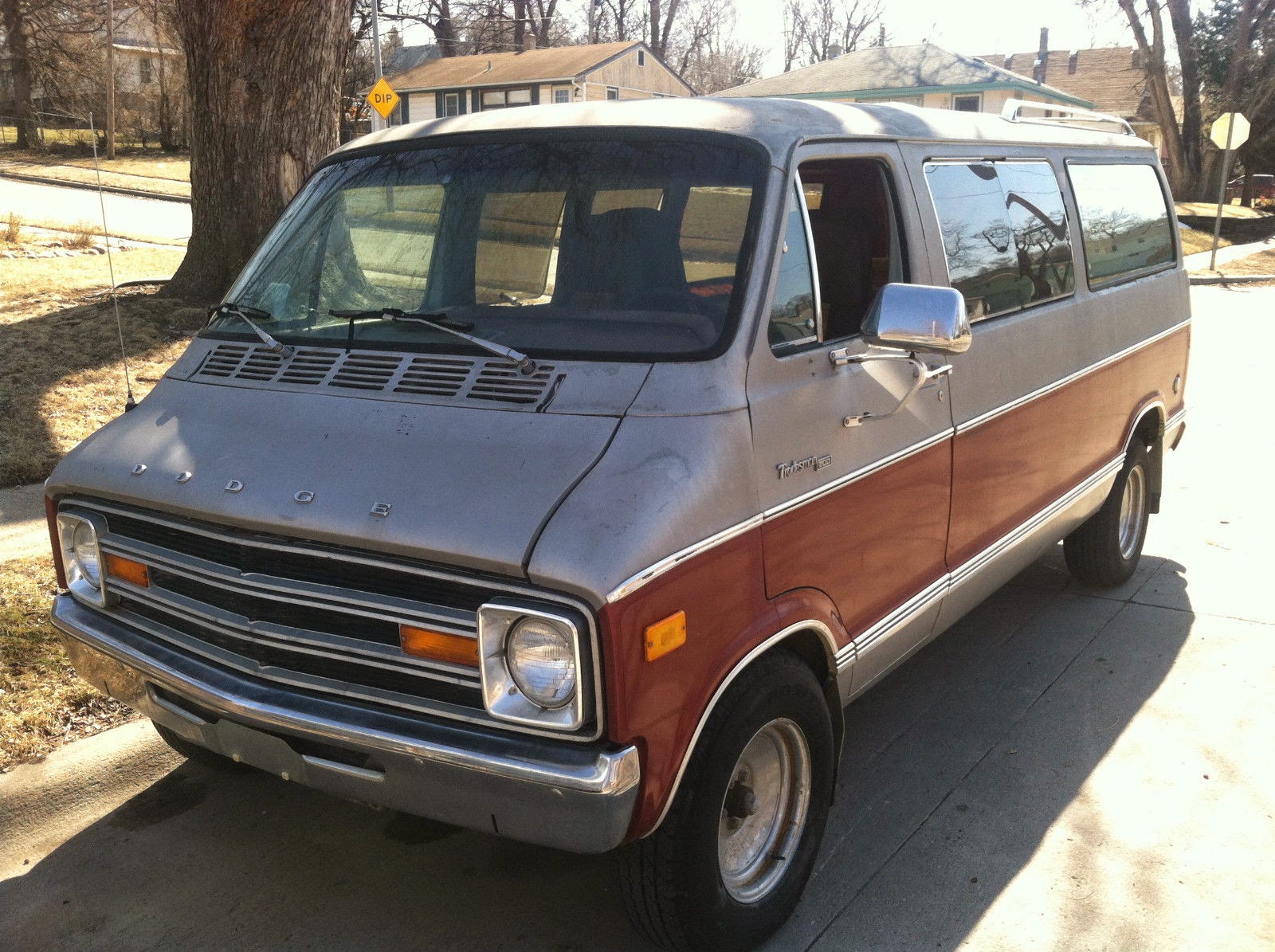 1977 Dodge Tradesman 200