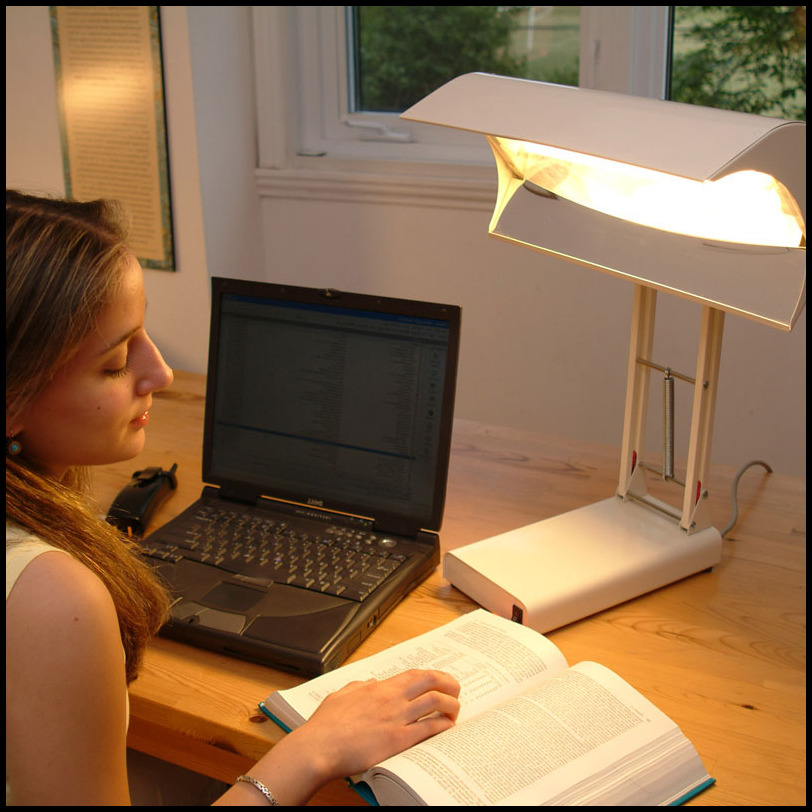 The Best Desk Lamps For Studying Diaries
