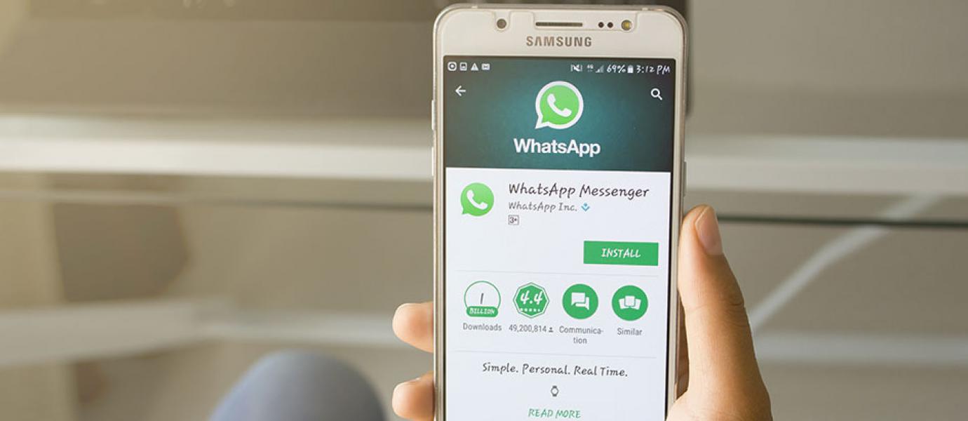 Jangan Terpengaruh Info Hoax Mengubah Warna WhatsApp!