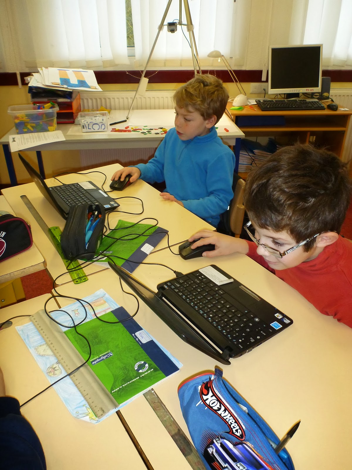 Ecole Primaire de SaintVérand Les ordinateurs