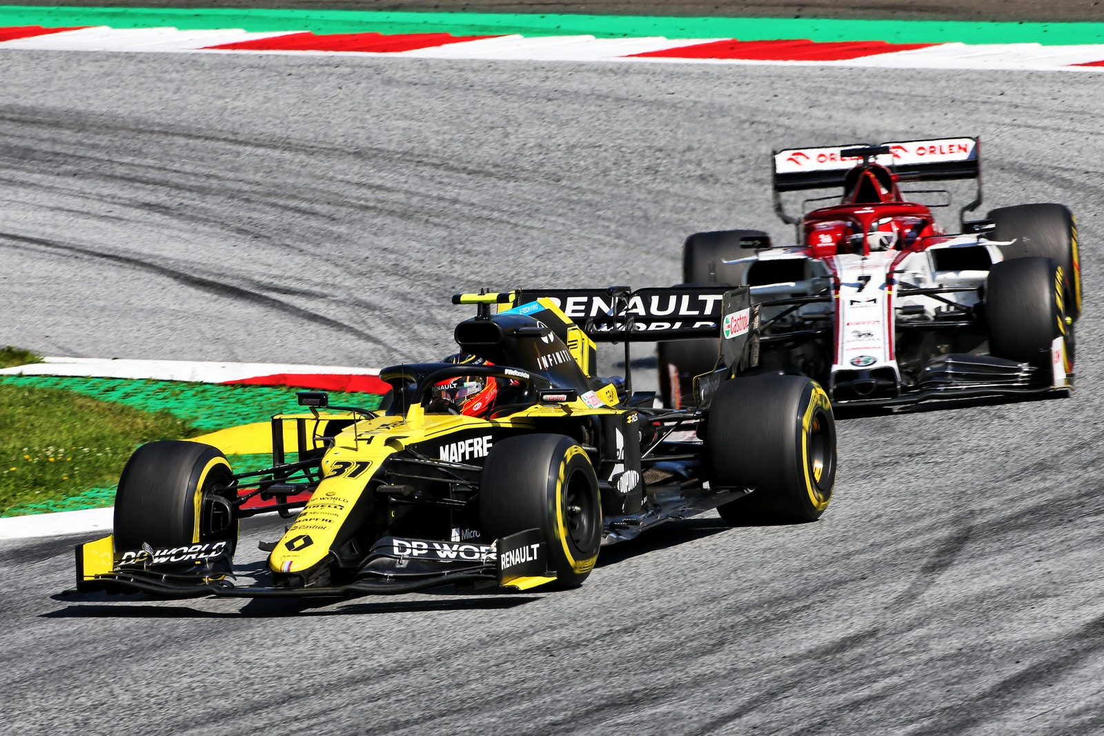 Команда f1 Renault