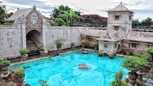 Taman Sari Water Castle Yogyakarta, Indonesia Taman Sari Water Castle Yogyakarta historical touris destinations