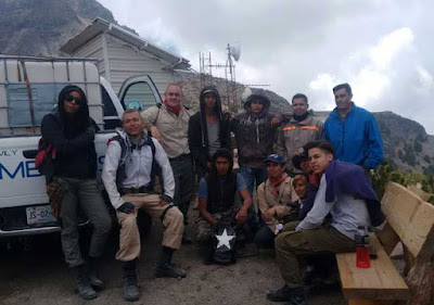 Rescatan a 9 jóvenes que se perdieron en el Nevado El Colima