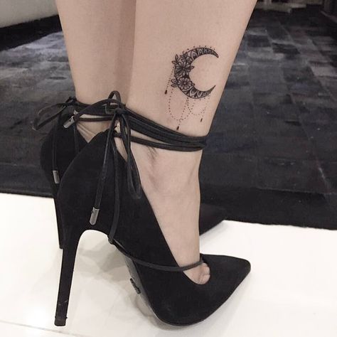 tatuagens femininas da lua tatuagens femininas da lua