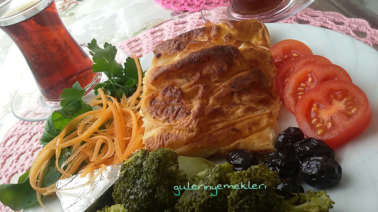 Kaymaklı Kırma Böreği Tarifi Kaymaklı Kırma Böreği Tarifi