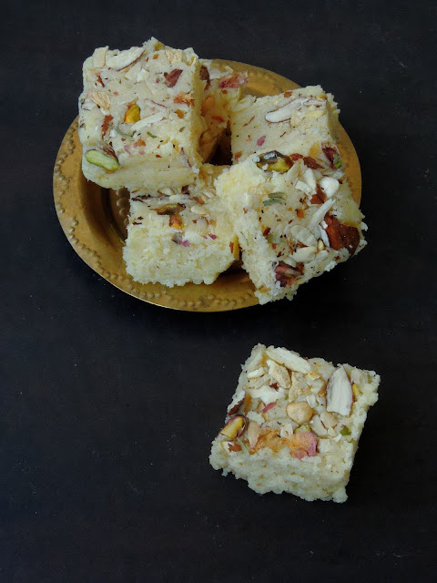 Coconut Mawa Burfi,Khoya Thenga Burfi Coconut Mawa Burfi,Khoya Thenga Burfi