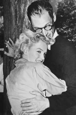 Rarely-Seen-Photos-Of-Marilyn-Monroe Marilyn-Monroe-Arthur-Miller