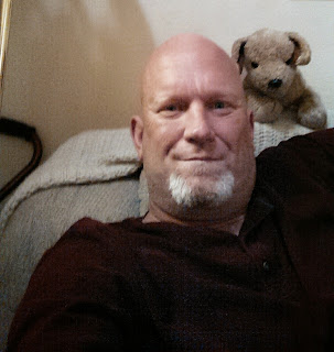Ken H, single Man 46 looking for Woman date in United States Newhall