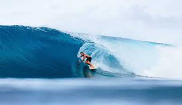 SPOT SURFING TERBAIK DI KEPULAUAN MENTAWAI YANG WAJIB DICOBA SPOT SURFING TERBAIK DI KEPULAUAN MENTAWAI