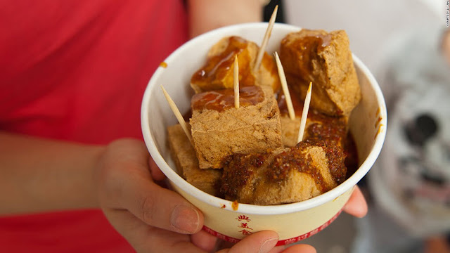 Try the best local street foods in Shanghai