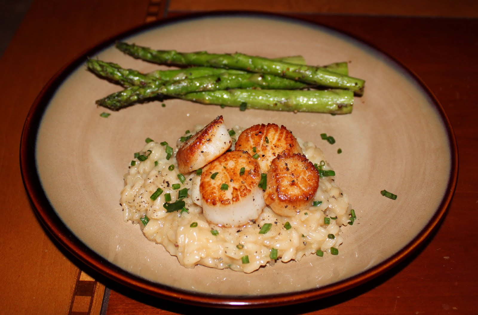 the swell quenelle seared scallops with brown butter risotto