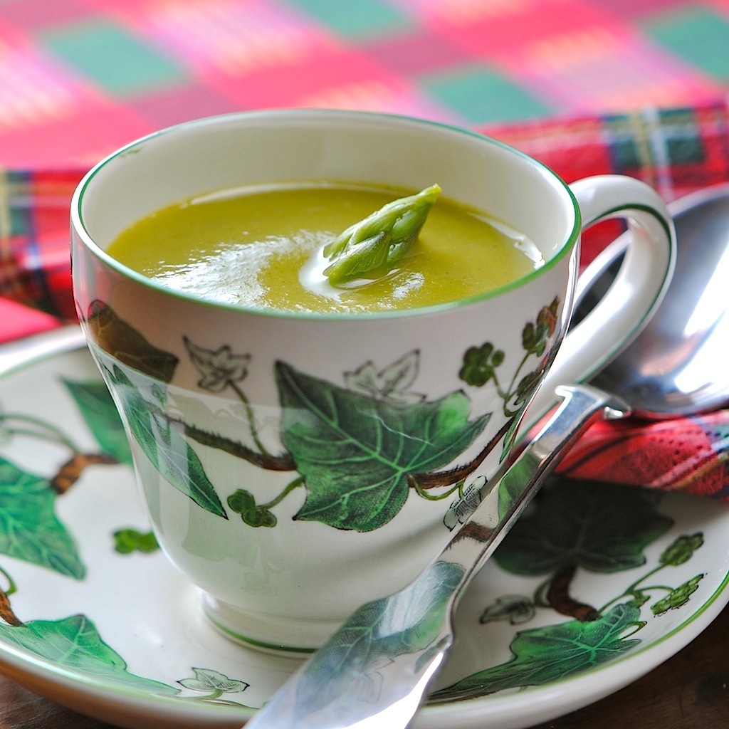 JULES FOOD... Velvety Cream of Asparagus Soup...non dairy