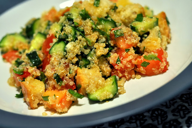 Quinoa-Salad-Sourough-Croutons-tasteasyougo.com