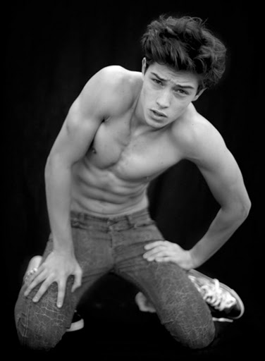Lady fabuloux: Model in picture - francisco lachowski