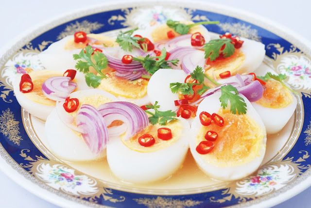 Recipe for hard boiled eggs- Boiled egg salad Thai style 