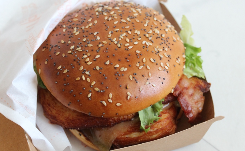 McDonalds maestro burger chicken 