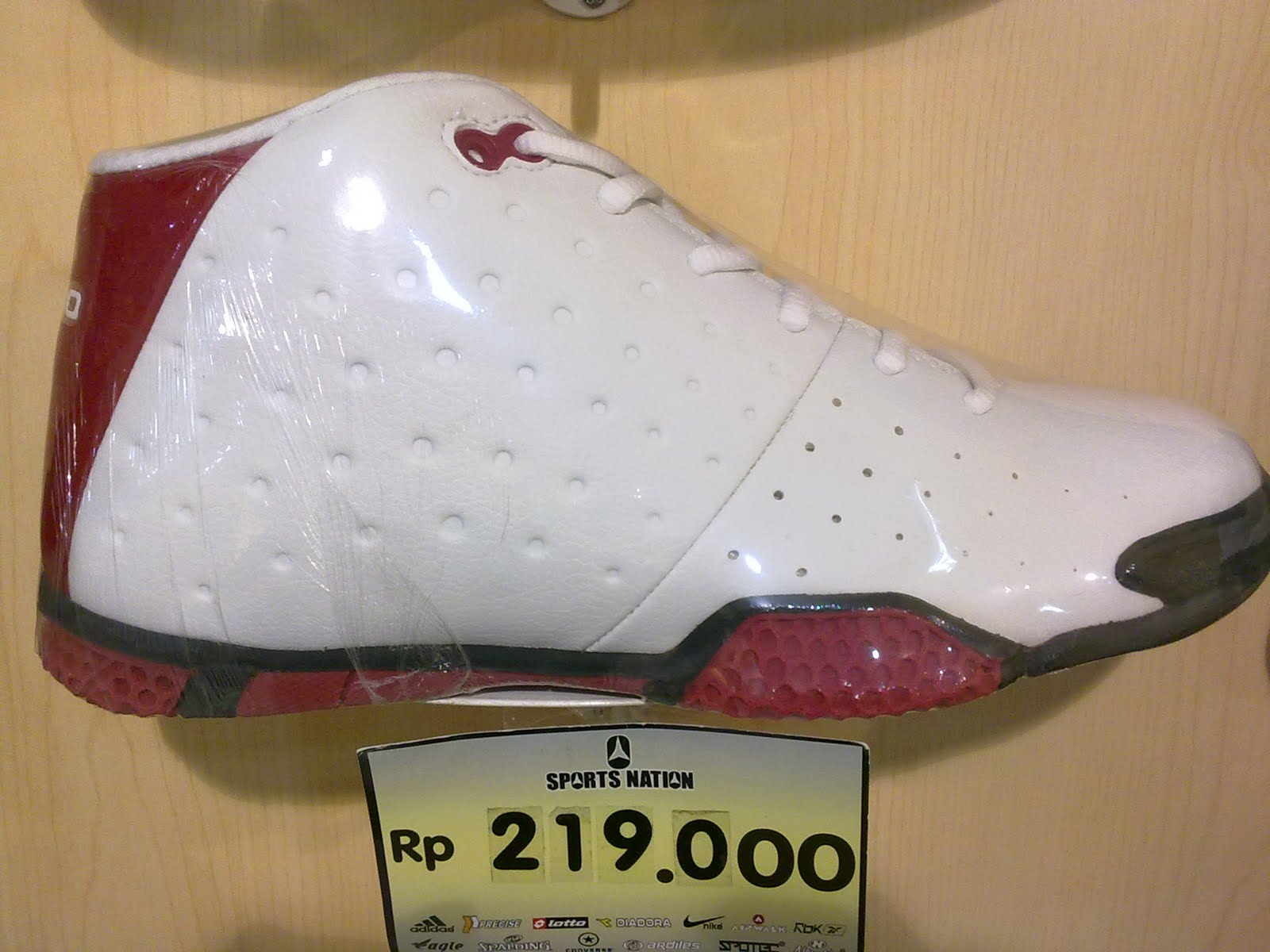 beli sepatu basket original