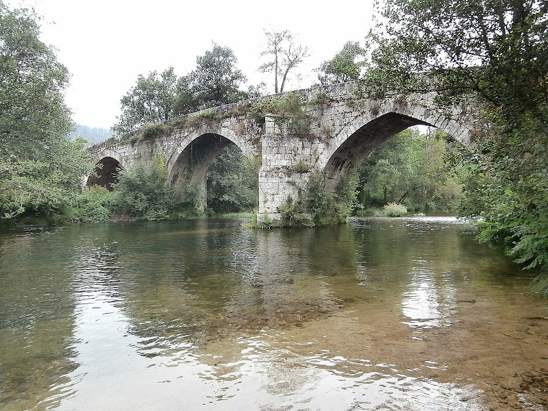 1000 Lugares en Galicia: Paseo por el Río Tea, en Mondariz. Playa Fluvial  de O Val y el Puente de Cernadela. Provincia de Pontevedra.