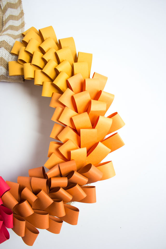 Make this beautiful ombre wreath out of paper strips - so easy! Make this beautiful ombre wreath out of paper strips - so easy!