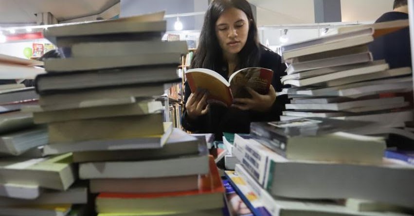 LEY DEL LIBRO: Congreso aprobó el proyecto de ley que reconoce el derecho a la lectura, promueve el libro y garantiza medidas para la actividad editorial LEY DEL LIBRO: Congreso aprobó el proyecto de ley que reconoce el derecho a la lectura, promueve el libro y garantiza medidas para la actividad editorial