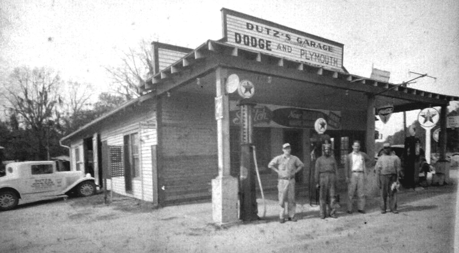 Tammany Family Old Mandeville Street Scenes