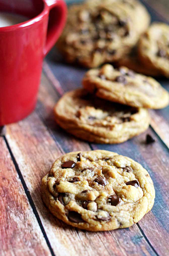 THE BEST CHEWY CAFÉ-STYLE CHOCOLATE CHIP COOKIES recipe by Host The Toast