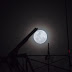 Mengapa Wajah Bulan Selalu Tampak Sama Dilihat dari Bumi?