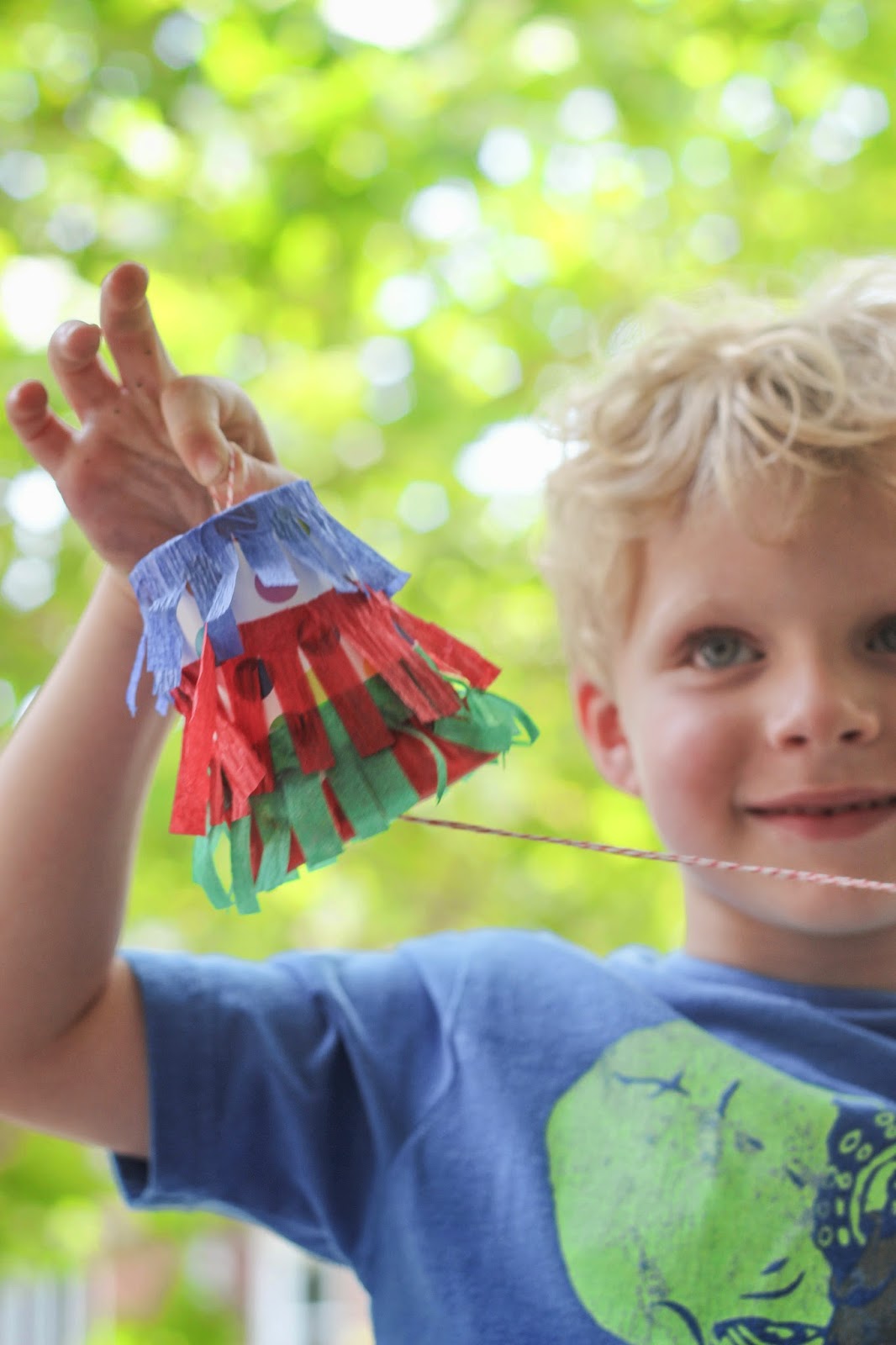 Not-So-SAHM: Artworks: DIY Mini Piñatas!