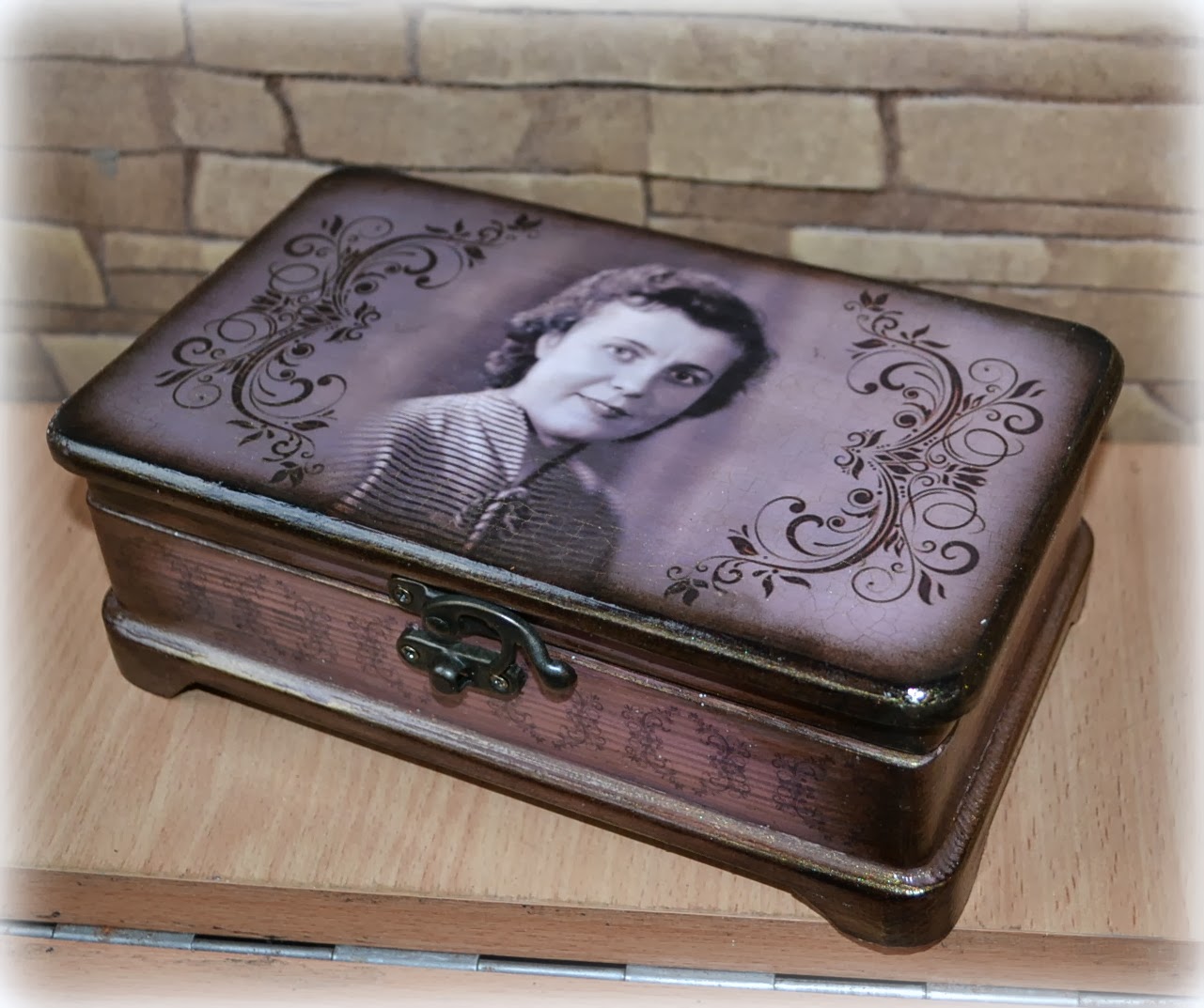 Шкатулка для украшений декупаж. Прогулки из шкатулки санкт-петербург. Шкатулка стороны. Шкатулка из дерева необычной формы. Сундуки из ведьмака 3.