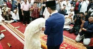 MOMEN-MOMEN PERNIHAKAN MUZZAMIL DAN SONIA YANG BIKIN AKHWAT BAPER SEDUNIA MOMEN-MOMEN PERNIHAKAN MUZZAMIL DAN SONIA YANG BIKIN AKHWAT BAPER SEDUNIA