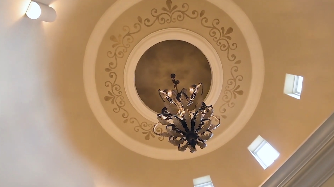 21 Photos vs. 234 Winding Ln, San Antonio, TX Interior Design Luxury Home Tour