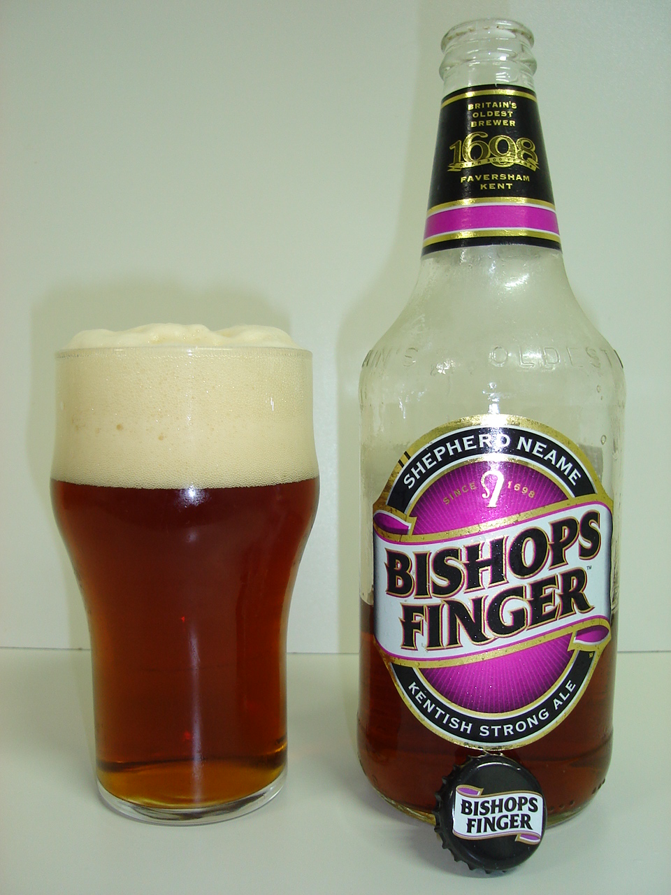 Santa Cerveja !!: Bishops Finger Kentish Strong Ale