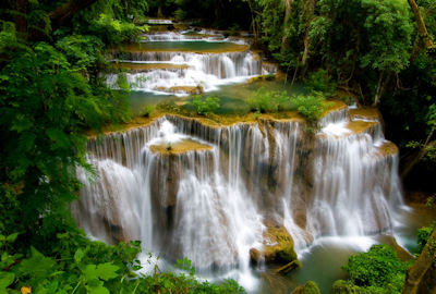 Cascadas Huay Mae Khamin Waterfall‎ en Tailandia
