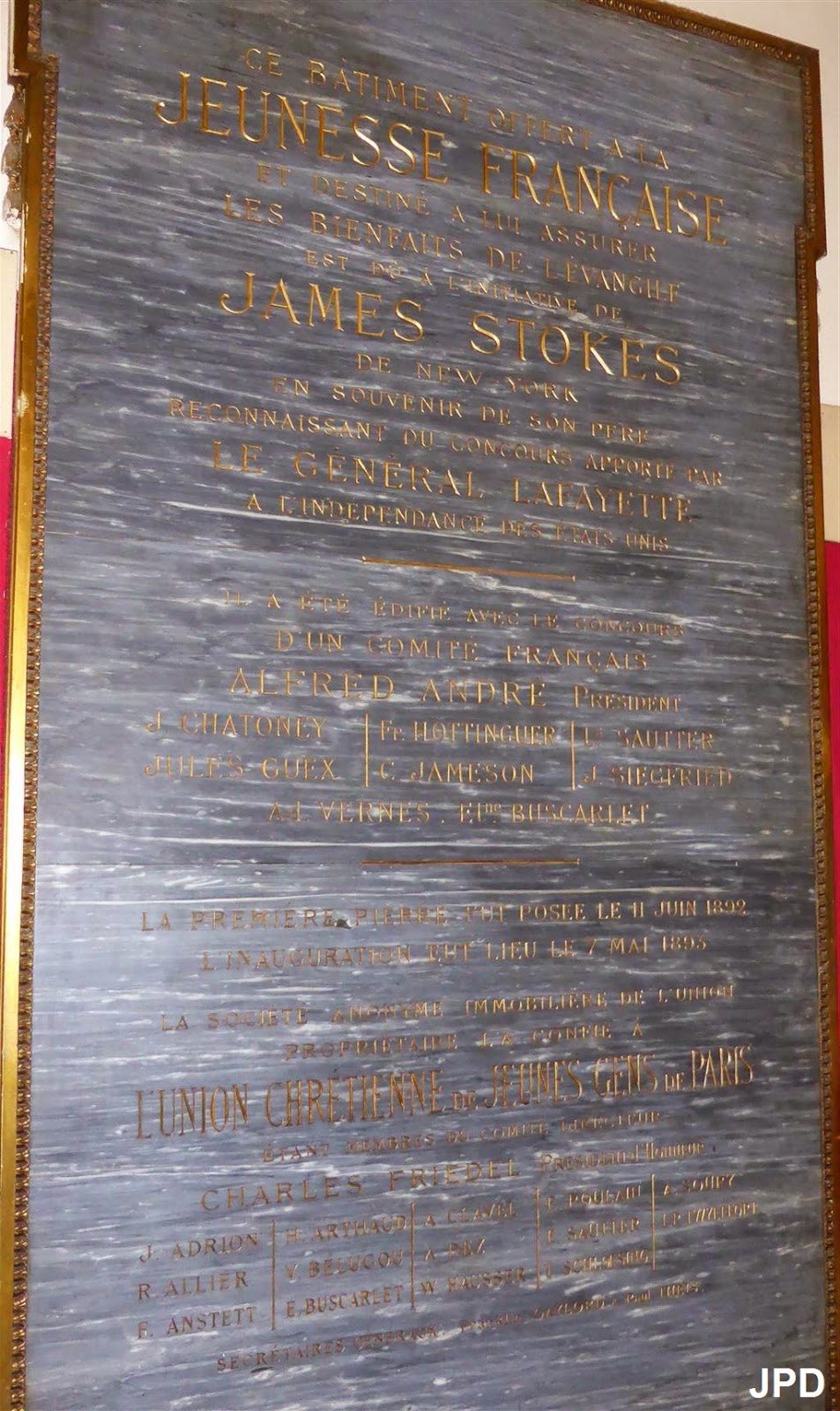 Parisbiseart Y.M.C.A. La première salle de basketball en Europe