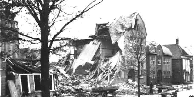 Harlingen bomb damage, 5 November 1941, worldwartwo.filminspector.com