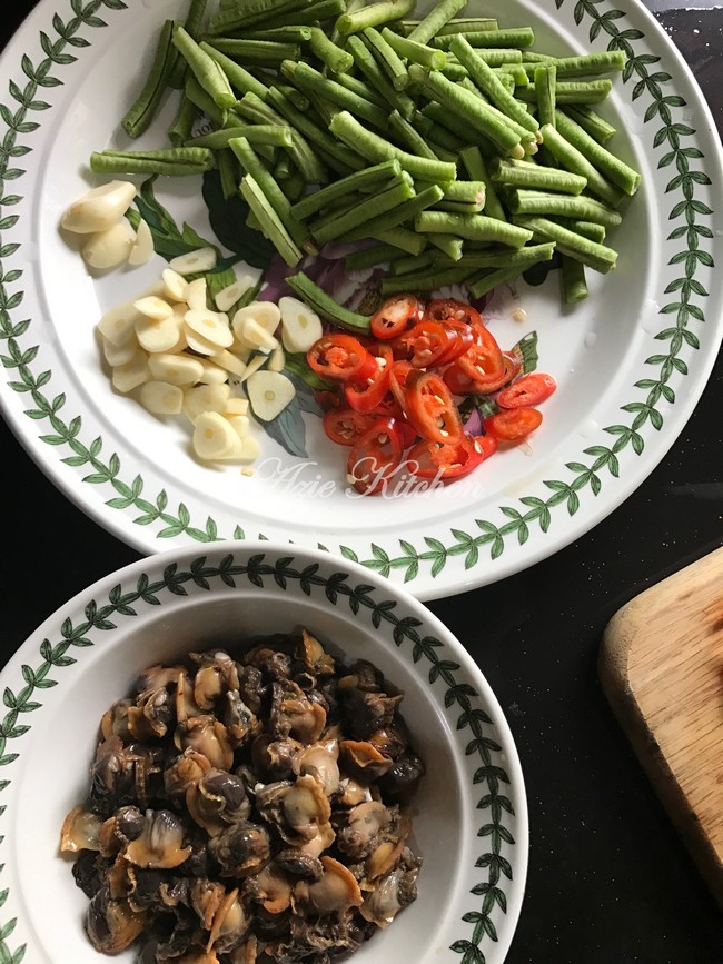 Kerang Goreng Kacang Panjang Dengan Serbuk Lada Hitam Azie Kitchen