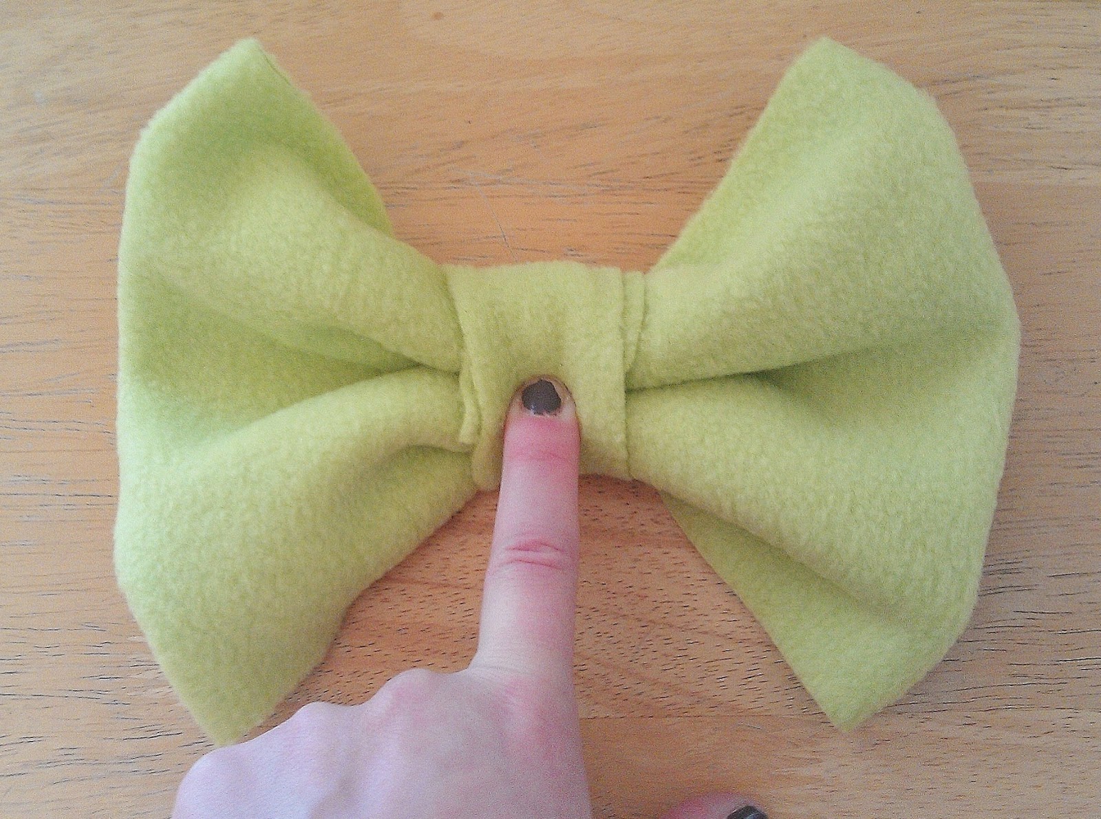 CraftyBridge Fleece Scarf with Bow Appliqu??s