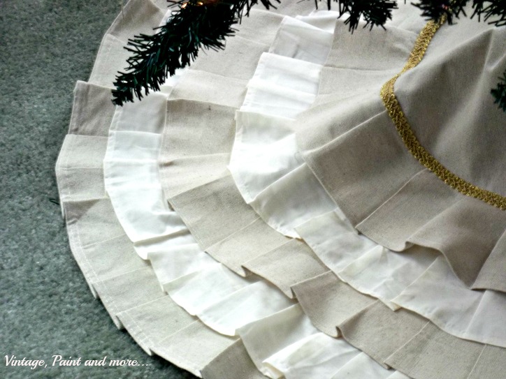 Vintage, Paint and more... handcrafted tree skirt from a drop cloth and a sheet