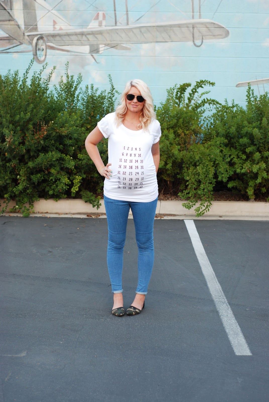 Utah Fashion Blogger, Maternity Tee, Pregnant Outfit