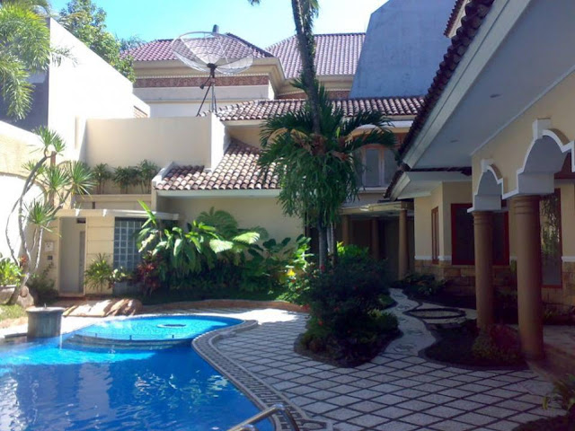Contoh Kolam Renang Minimalis Belakang Rumah Contoh Kolam Renang Minimalis Belakang Rumah
