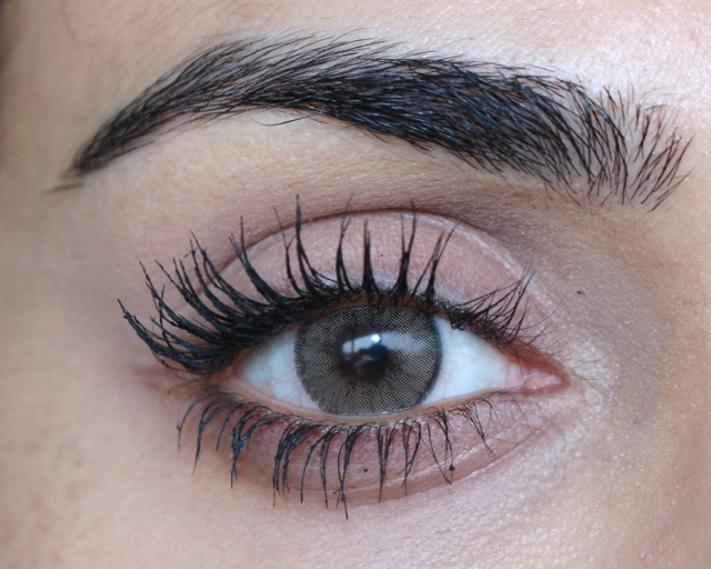 10 Mascara Hacks For Longer, Fuller Eyelashes