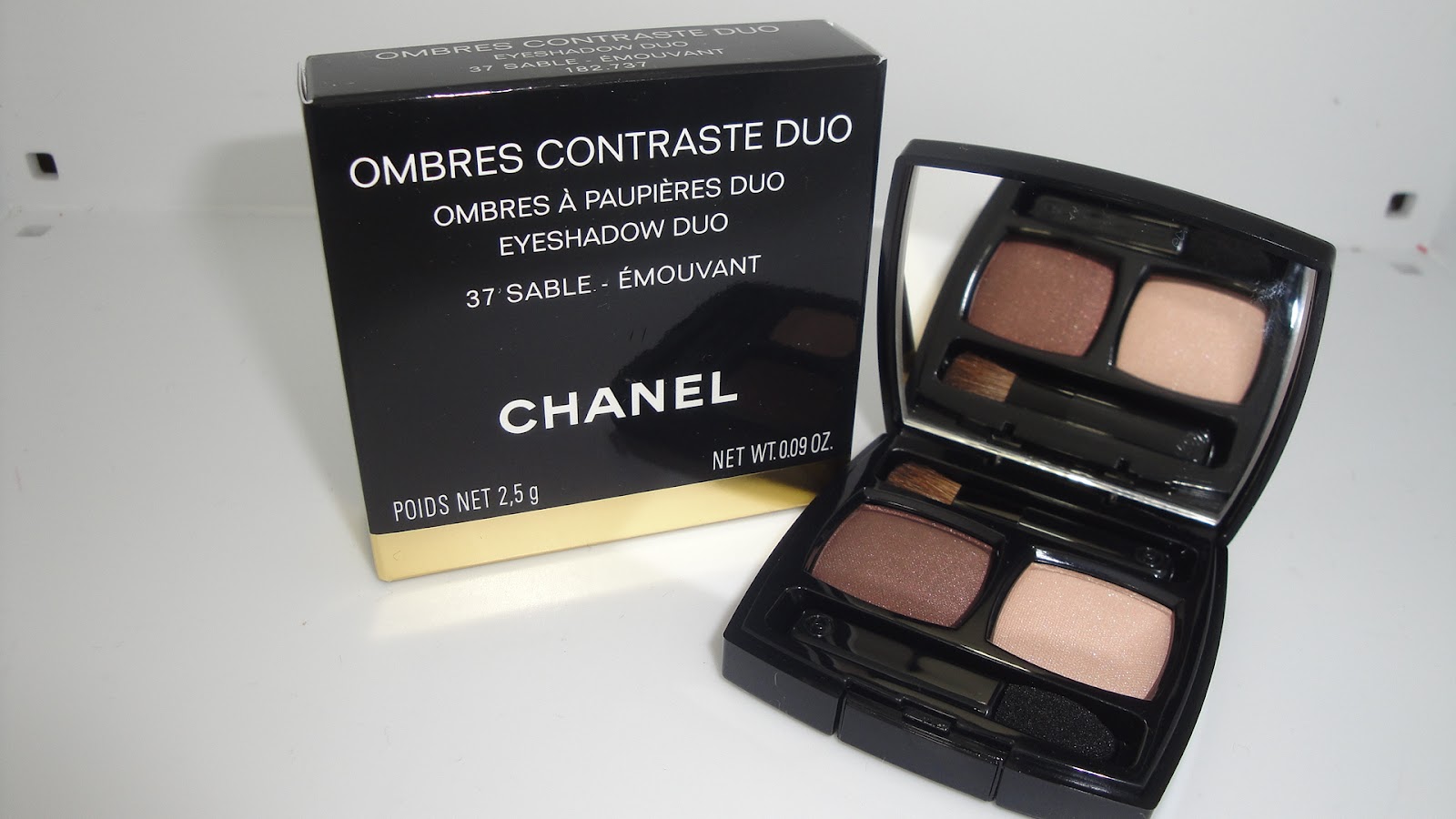Chanel Ombres Contraste Eyeshadow Duo in Sable and Émouvant