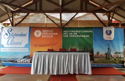 RM Kidang Mas, Sentra Sea Food, Pantai Barat Pangandaran. Tempat dilaksanakannya Musyawarah Pembentukan DPC HA IPB Kabupaten Pangandaran RM Kidang Mas, Sentra Sea Food, Pantai Barat Pangandaran. Tempat dilaksanakannya Musyawarah Pembentukan DPC HA IPB Kabupaten Pangandaran