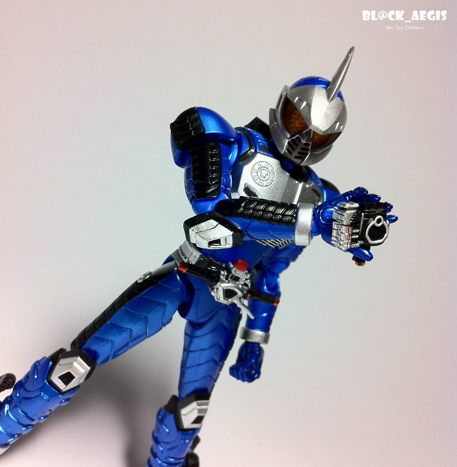 Ten Toy Gallery: Review: S.H.Figuarts Kamen Rider Accel Trial