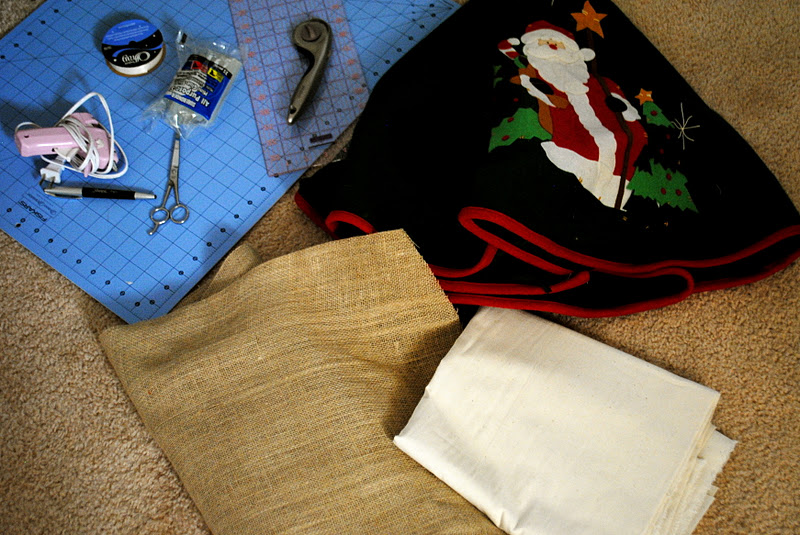 The Johnston's {DIY No Sew Ruffle Christmas Tree Skirt}