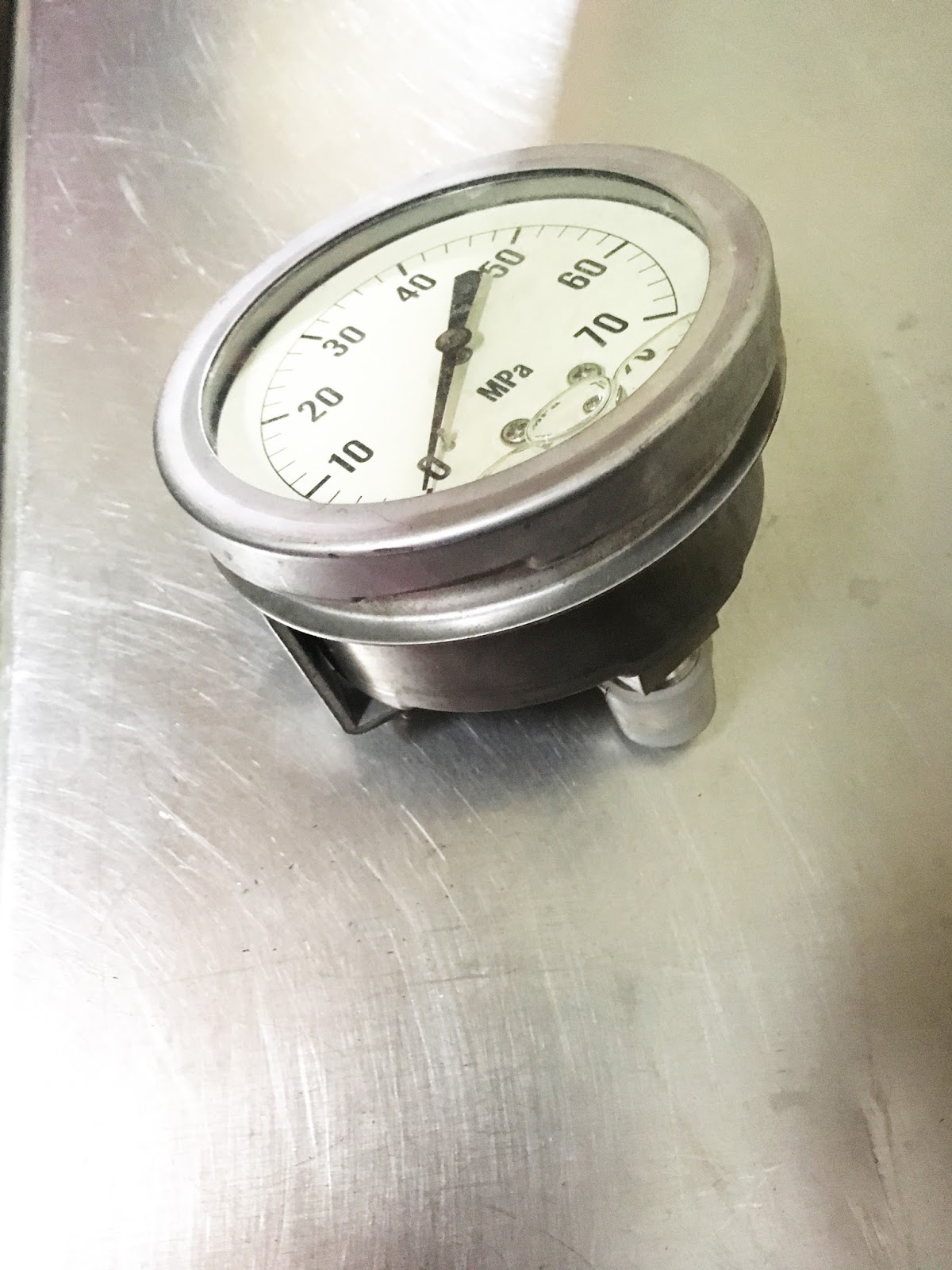 Products: Oil gauge