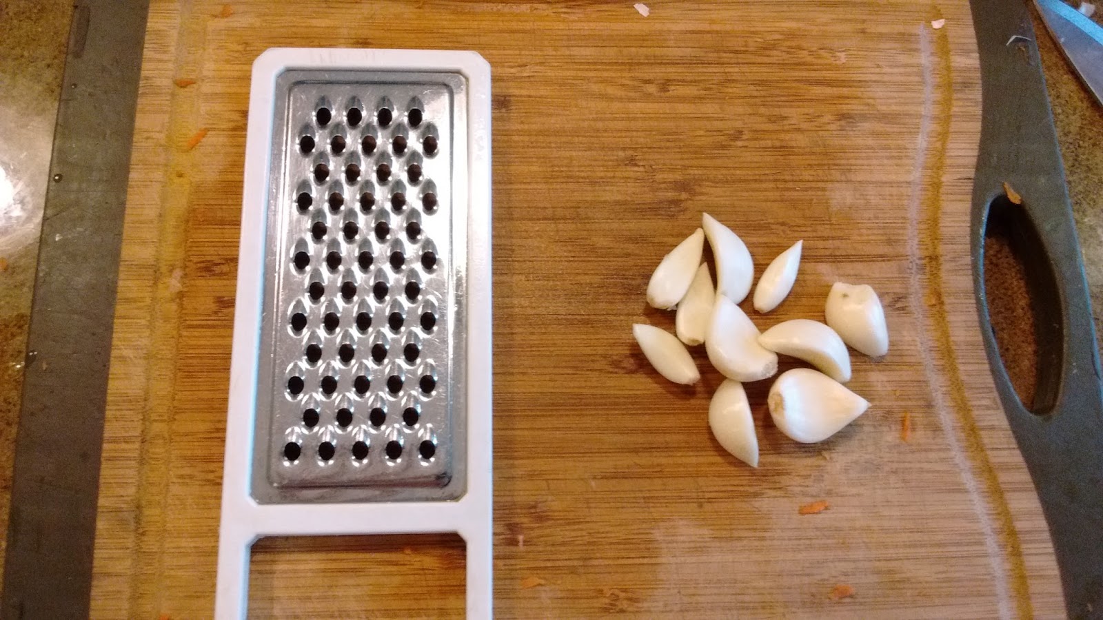 Simple Inspirations Fast Method For Mincing Garlic Cloves