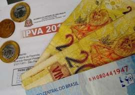 Lei quer proibir apreensão de carro com IPVA atrasado Lei quer proibir apreensão de carro com IPVA atrasado