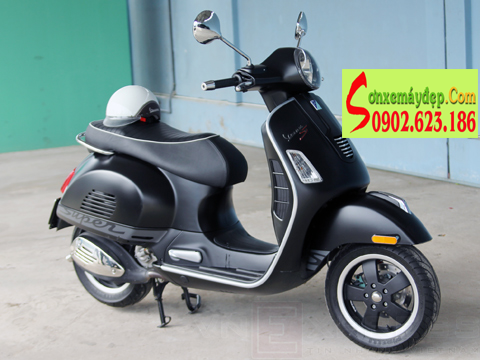 Sơn xe Vespa GTS Super màu đen nhám